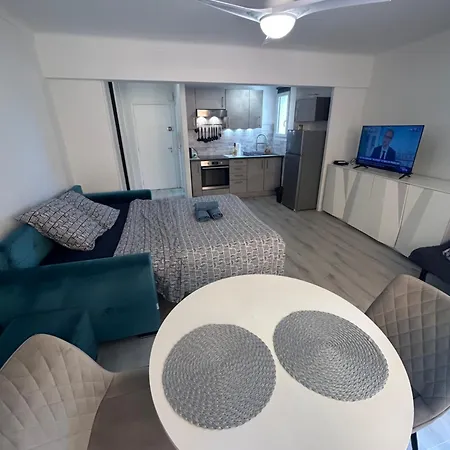 Daire Grand 4 Couchages Gare Routiere Et Train Station Plages Et Casino A Pied Nespresso Netflix Fast Wifi