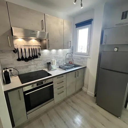 公寓 Grand 4 Couchages Gare Routiere Et Train Station Plages Et Casino A Pied Nespresso Netflix Fast Wifi 芒通