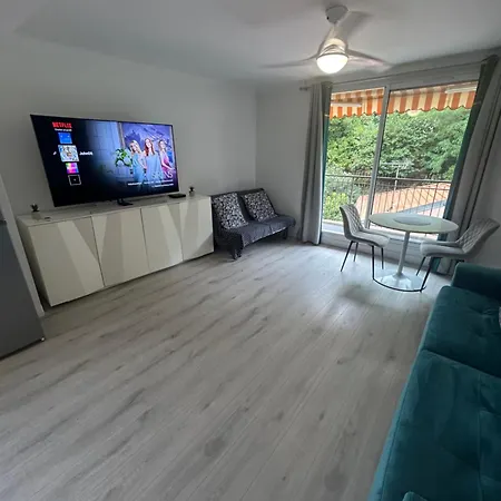 Grand Lumineux Et Fonctionnel 4 Couchages Gare Routière